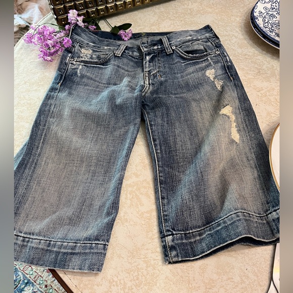 7 For All Mankind Jean Dojo shorts w distressed rips & worn detail Sz 24/0-1 - Picture 3 of 11
